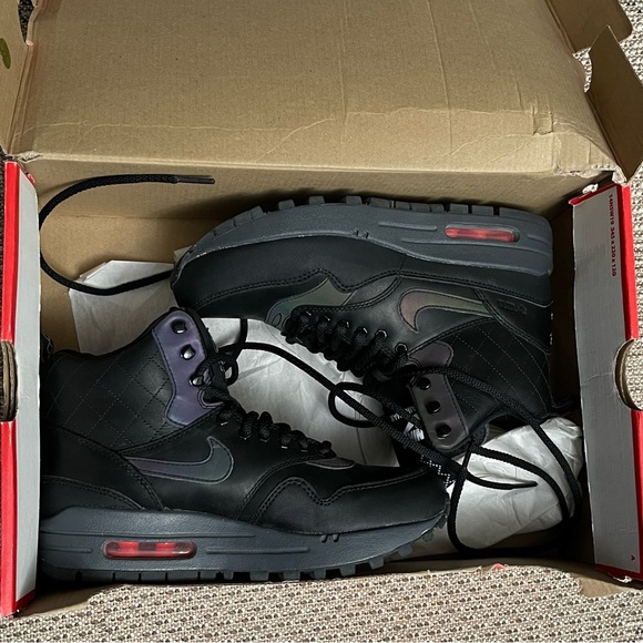 Nike Women’s Air Max 1 Mid Sneakerboot Sz 6 (Reflective) In Black Crimson Menta - Picture 15 of 15
